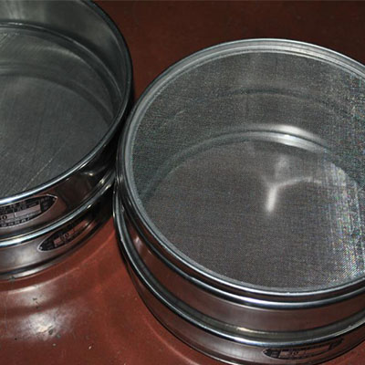 Durable stainless steel test sieves 